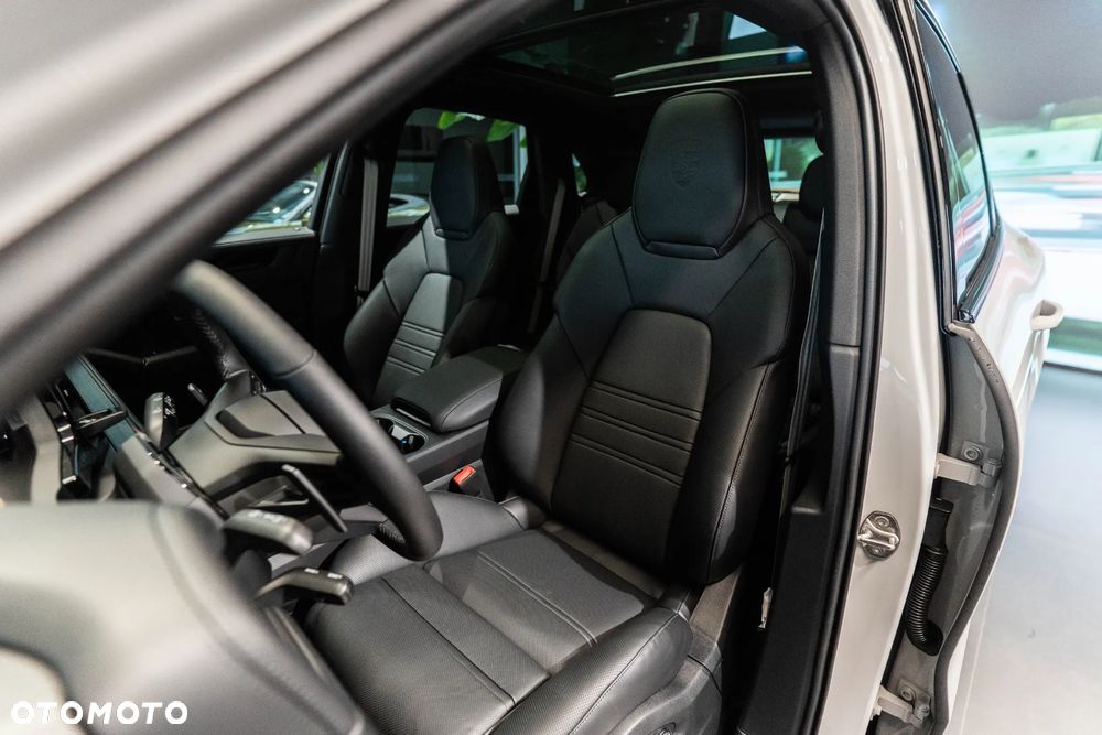 Porsche Cayenne E-Hybrid PHEV Black Edition - 9