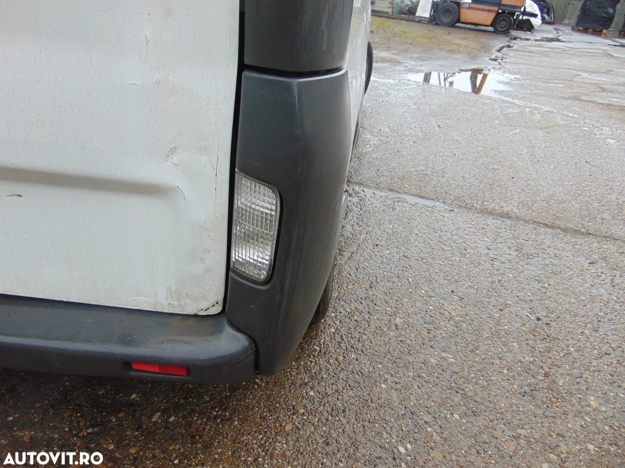 Flaps spate bara Opel Vivaro 2001-2010 flapsuri bara spate stanga dreapta cu lampa - 2