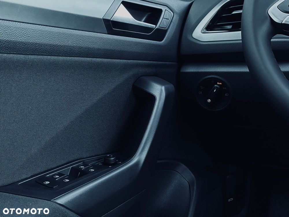 Volkswagen T-Roc - 23