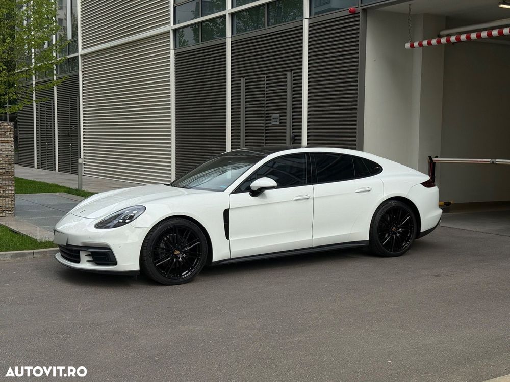 Porsche Panamera - 3
