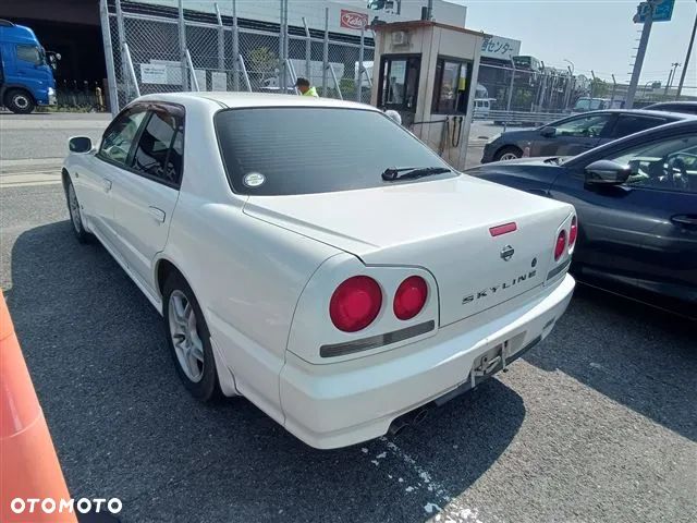 Nissan Skyline - 4