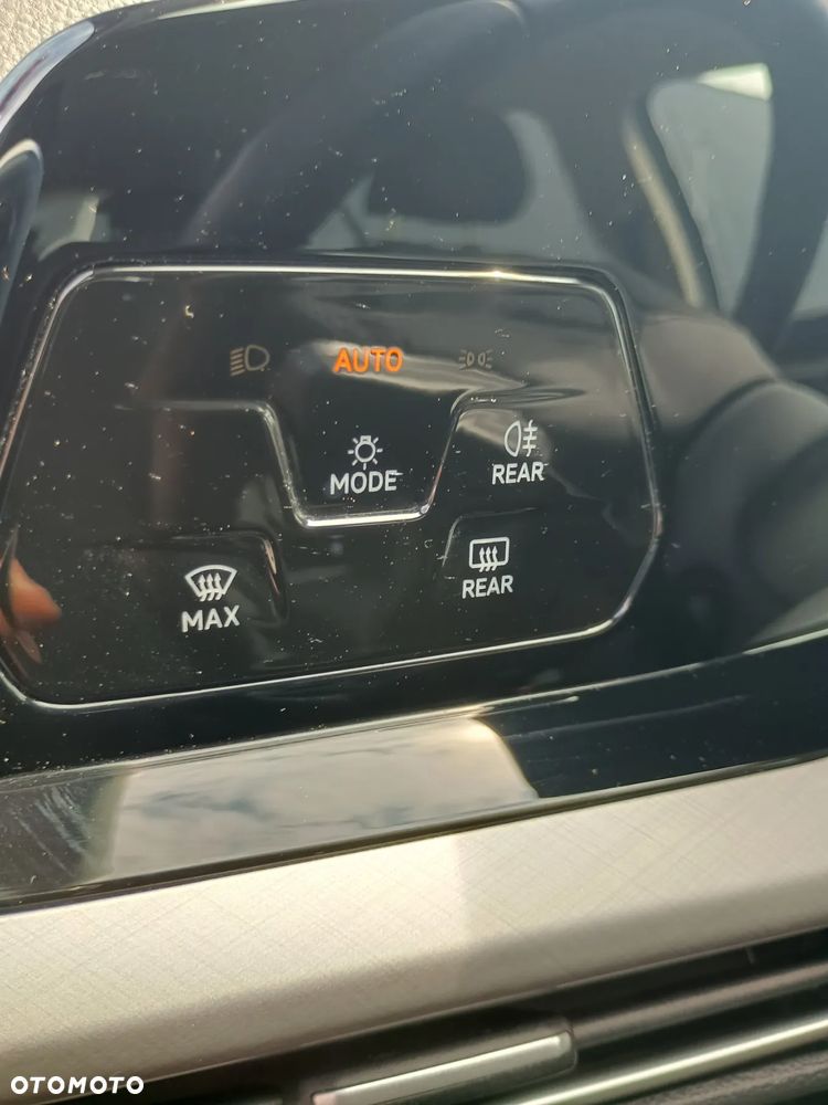 Volkswagen Golf VIII 1.5 TSI EVO Life - 17