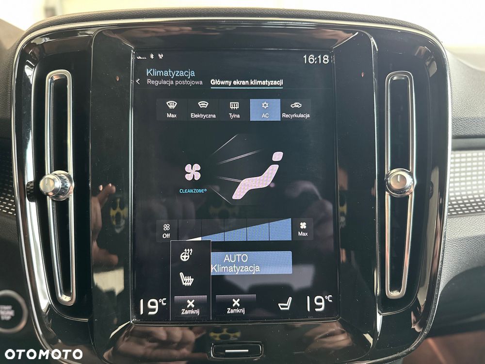 Volvo XC 40 T3 R-Design - 37