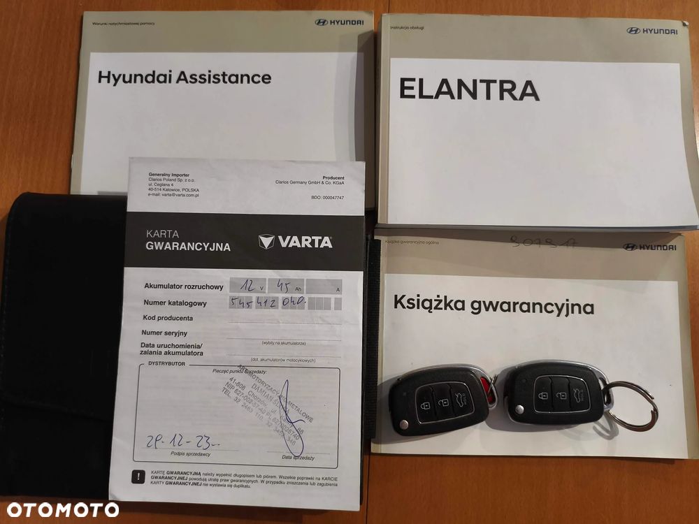 Hyundai Elantra 1.6 Classic Plus - 21