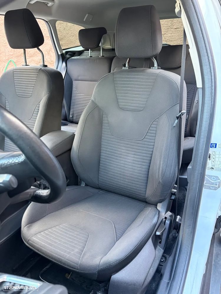 Ford Focus SW 1.5 TDCi Titanium - 28