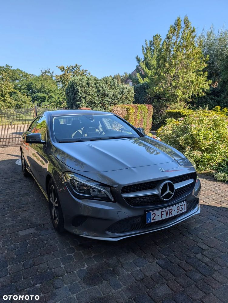 Mercedes-Benz CLA 180 7G-DCT - 5