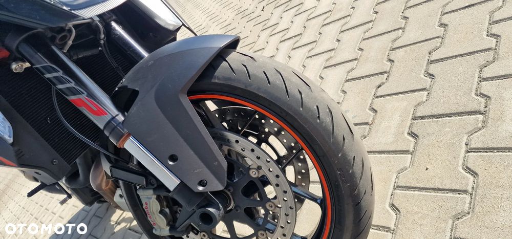 KTM Super Duke - 12