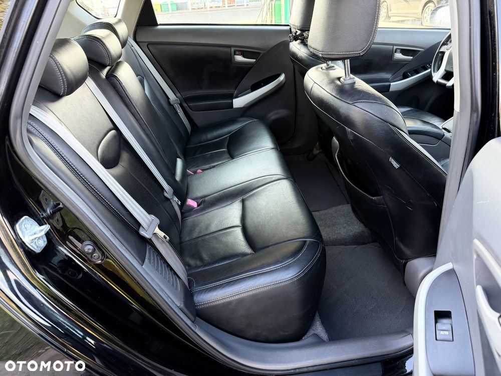 Toyota Prius 1.8 HSD Premium - 18