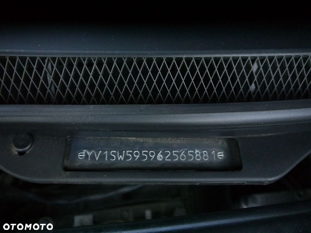 Volvo V70 2.5T AWD Momentum - 39