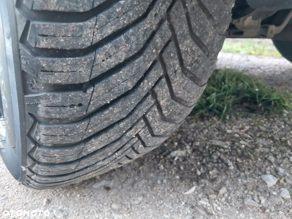 Peugeot 3008 1.6 PureTech HYbrid Allure S&S EAT8 - 34