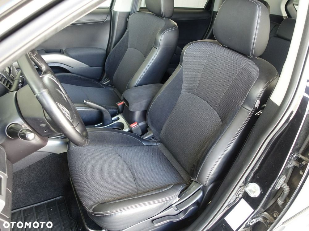 Mitsubishi Outlander 2.4 4WD Invite - 14