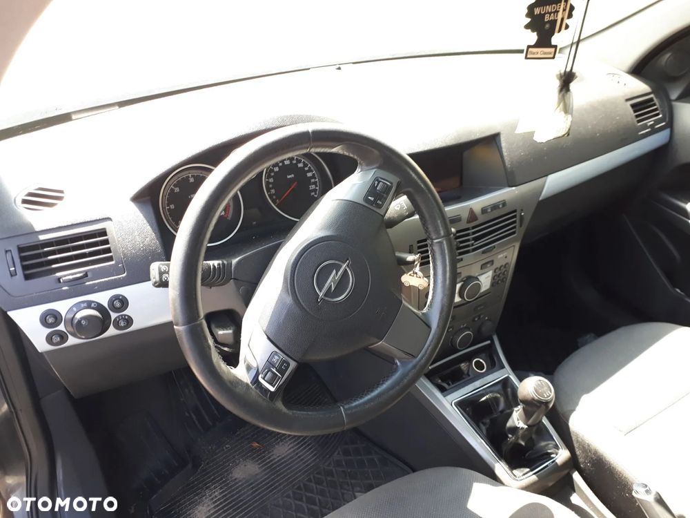 OPEL ASTRA H III 04-06 KOMBI 1,9 CDTI SERWO HAMULCOWE - 31