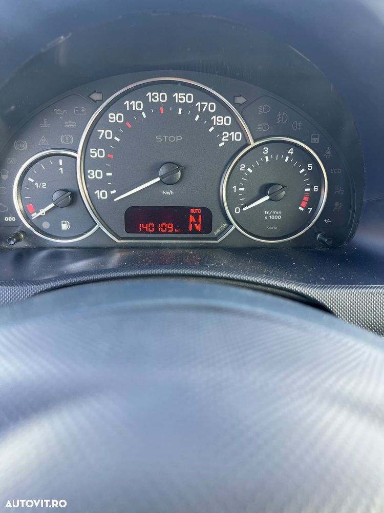 Peugeot 1007 1.6 E 2 Tronic Sporty - 9