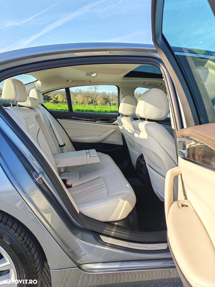 BMW Seria 5 520d Aut. Luxury Line - 26