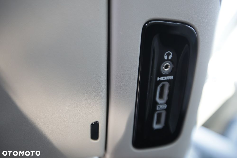 Chrysler Pacifica - 23