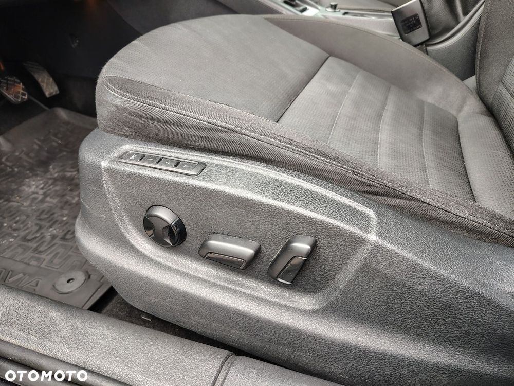 Skoda Octavia 2.0 TDI 4x4 Elegance - 12