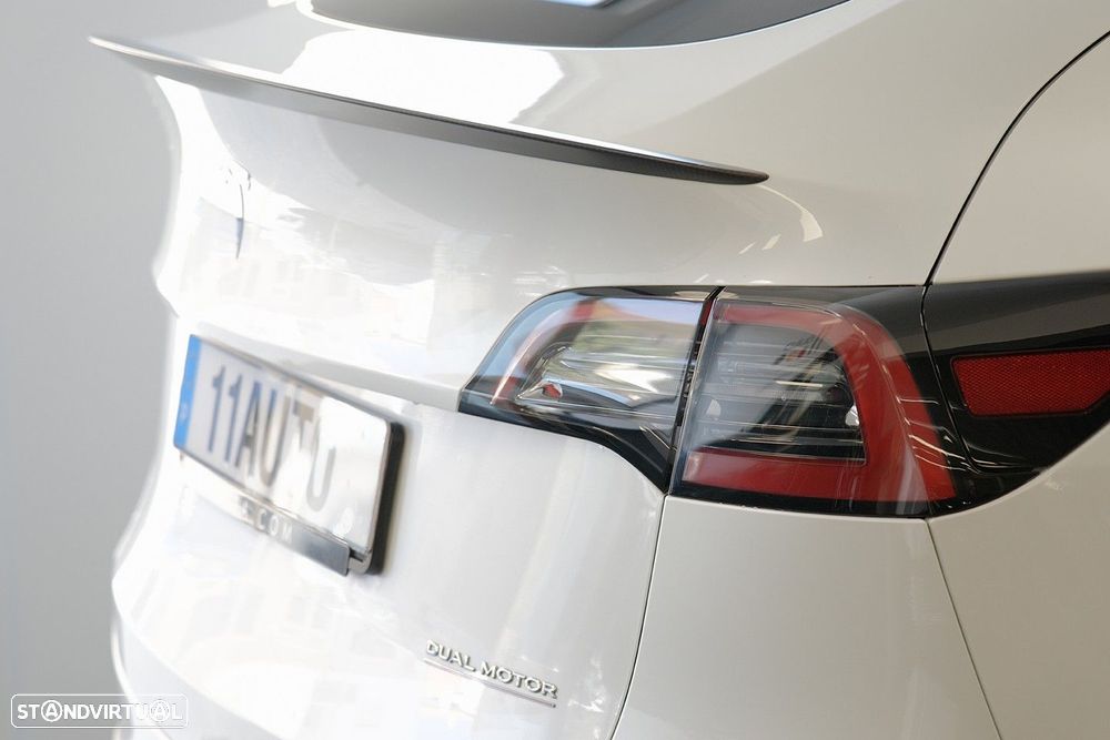 Tesla Model Y Performance Tração Integral - 11