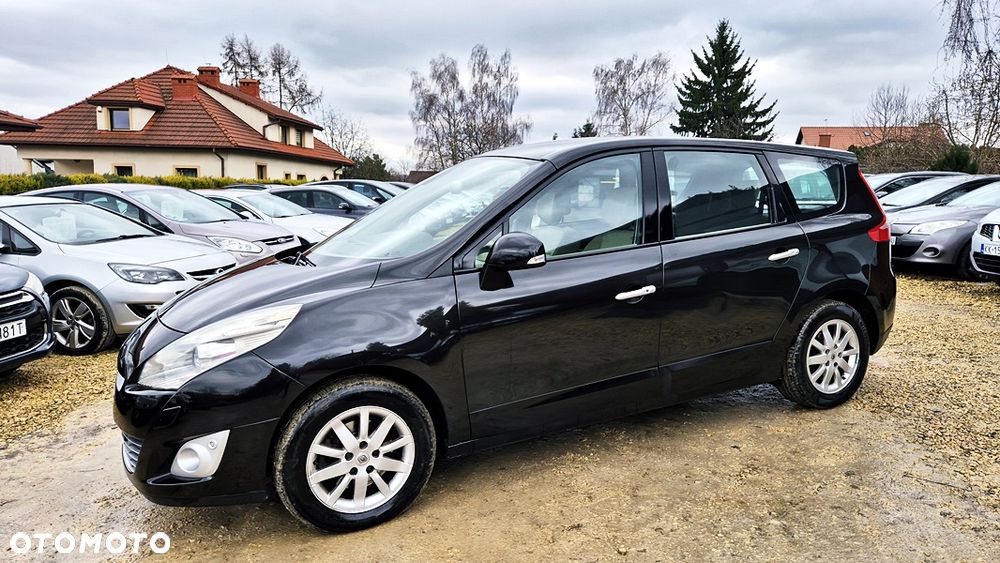 Renault Grand Scenic 2.0 16V 140 CVT Bose Edition - 26