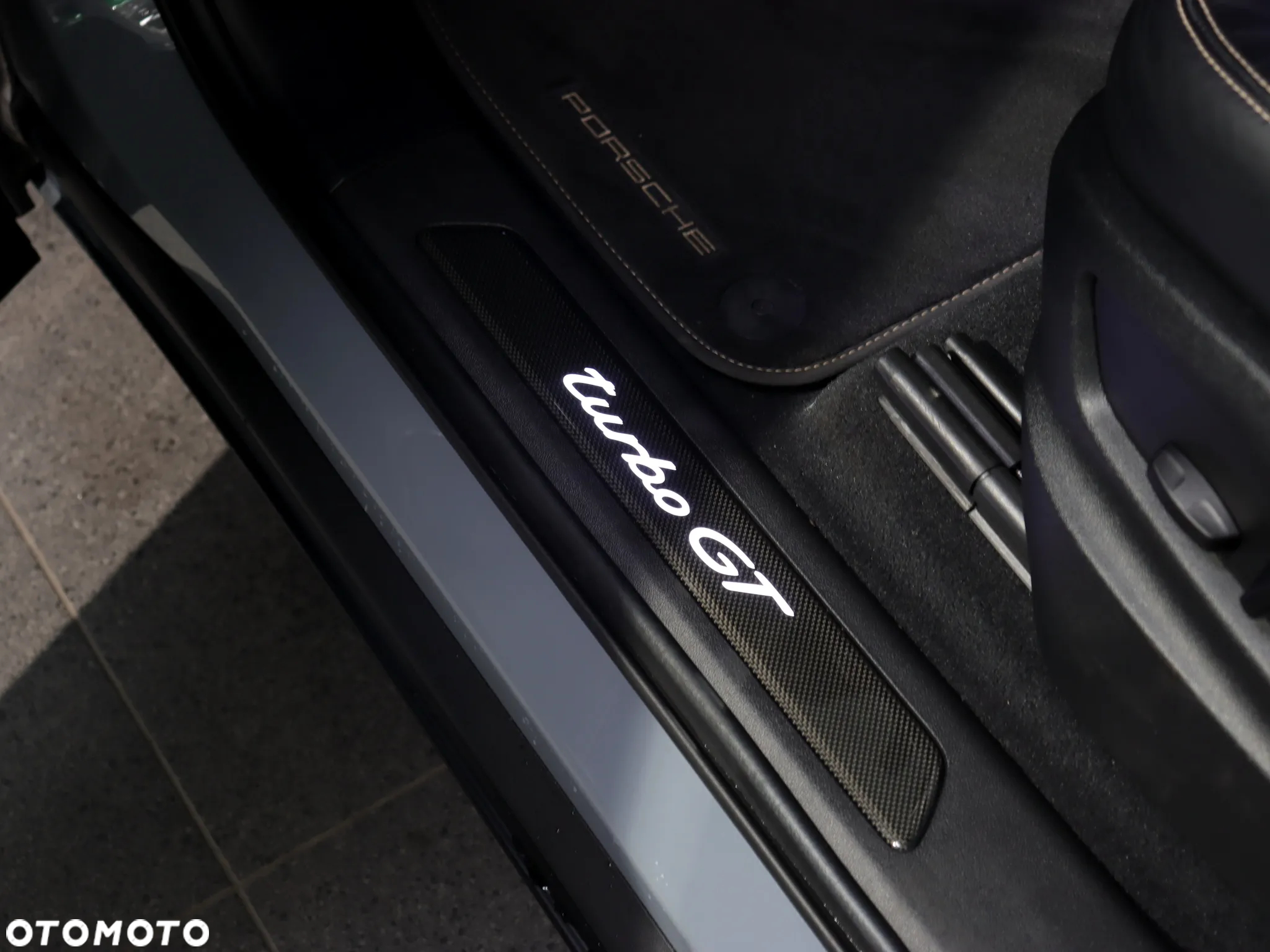 Porsche Cayenne Turbo GT - 30