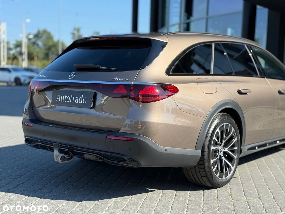 Mercedes-Benz Klasa E 300 de PHEV 4-Matic All-Terrain Avantgarde 9G-Tronic - 6