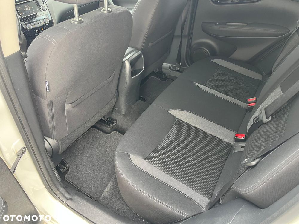 Nissan Qashqai 1.3 DIG-T Acenta - 10