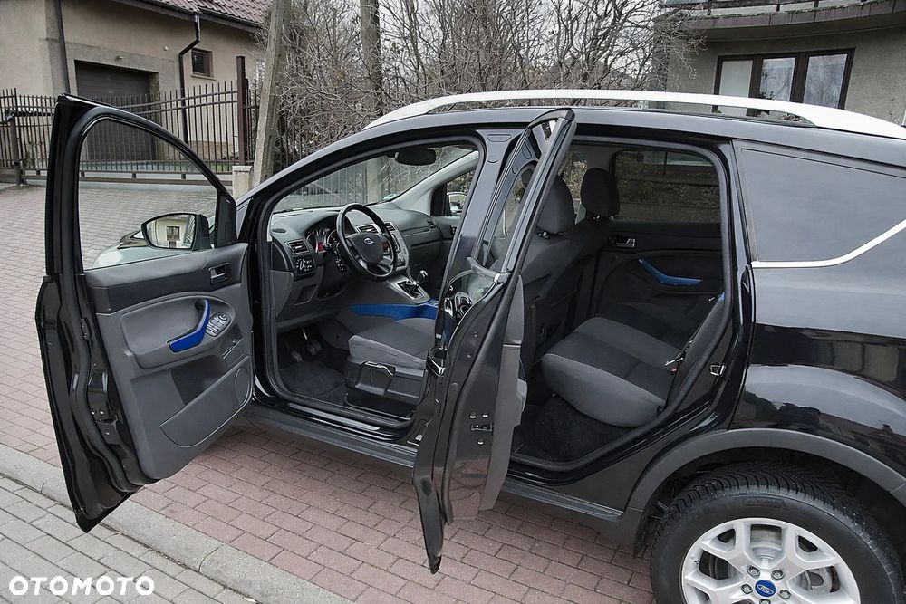 Ford Kuga 2.0 TDCi 2x4 Titanium - 15