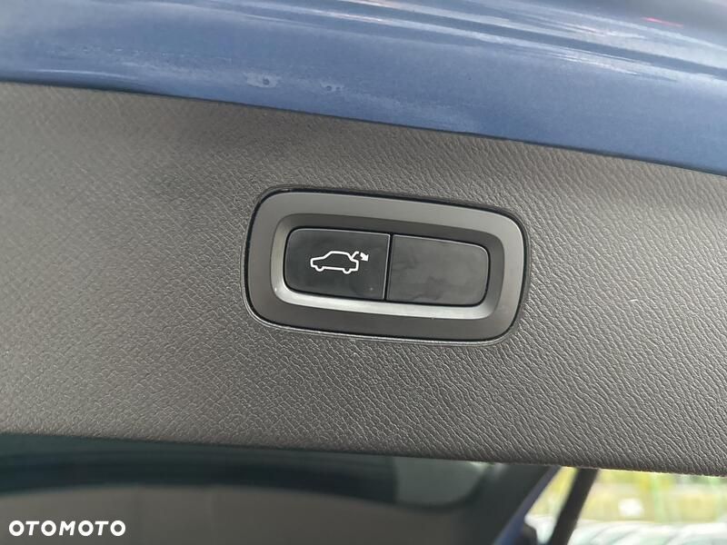 Volvo XC 90 - 26