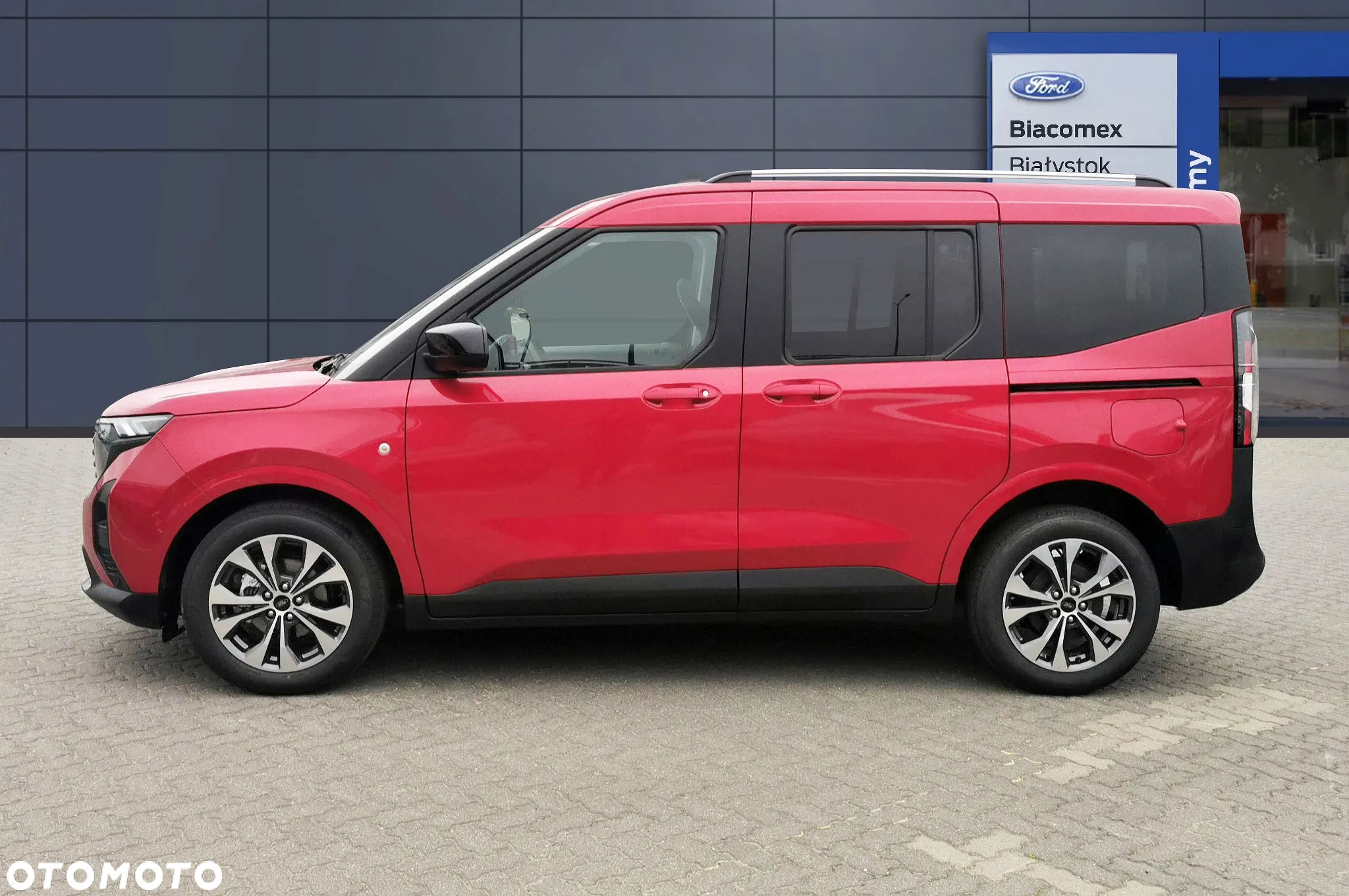 Ford Tourneo Courier 1.0 EcoBoost Titanium - 4
