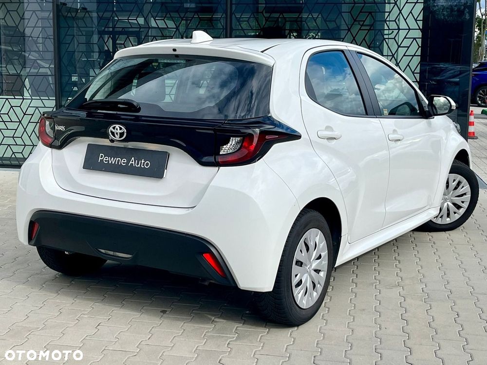 Toyota Yaris - 12