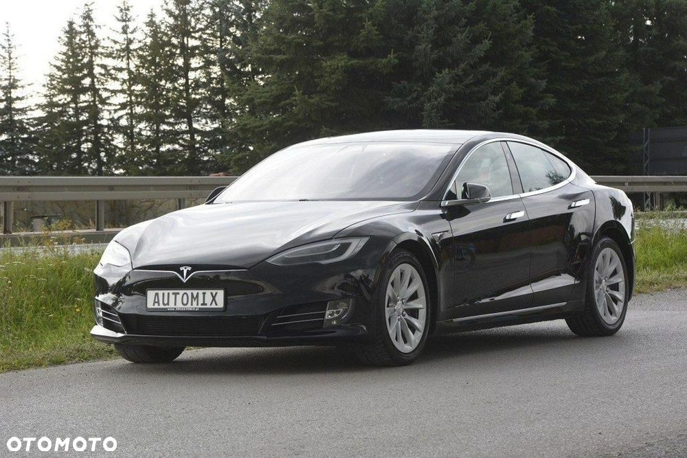 Tesla Model S - 2