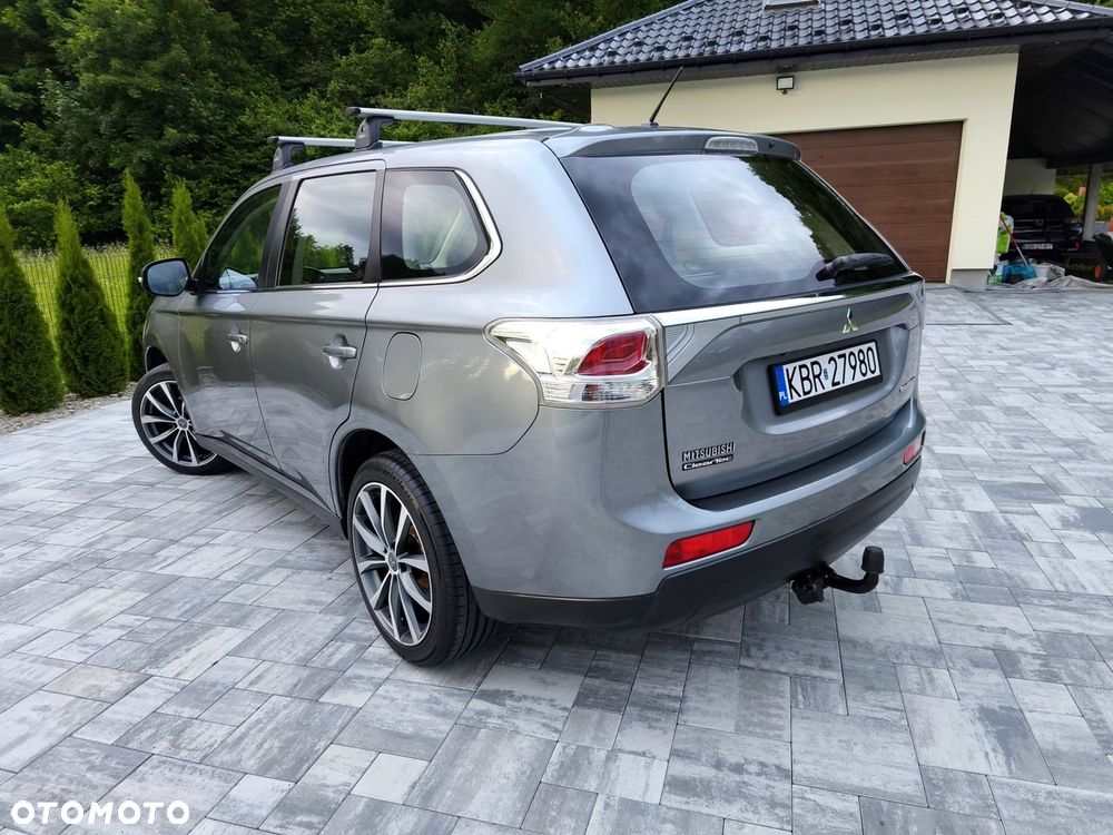Mitsubishi Outlander 2.0 Intense 2WD - 32