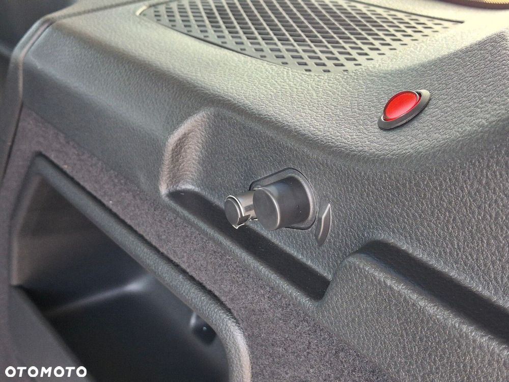 Volkswagen Caddy - 18