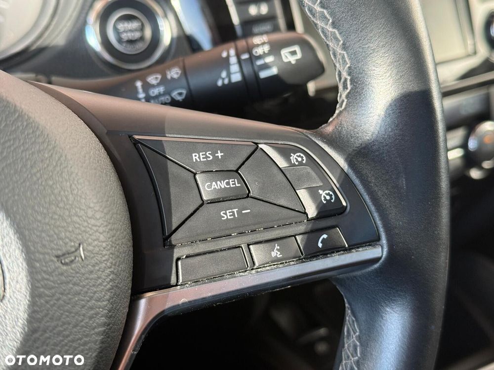 Nissan Qashqai 1.3 DIG-T N-Connecta DCT - 19