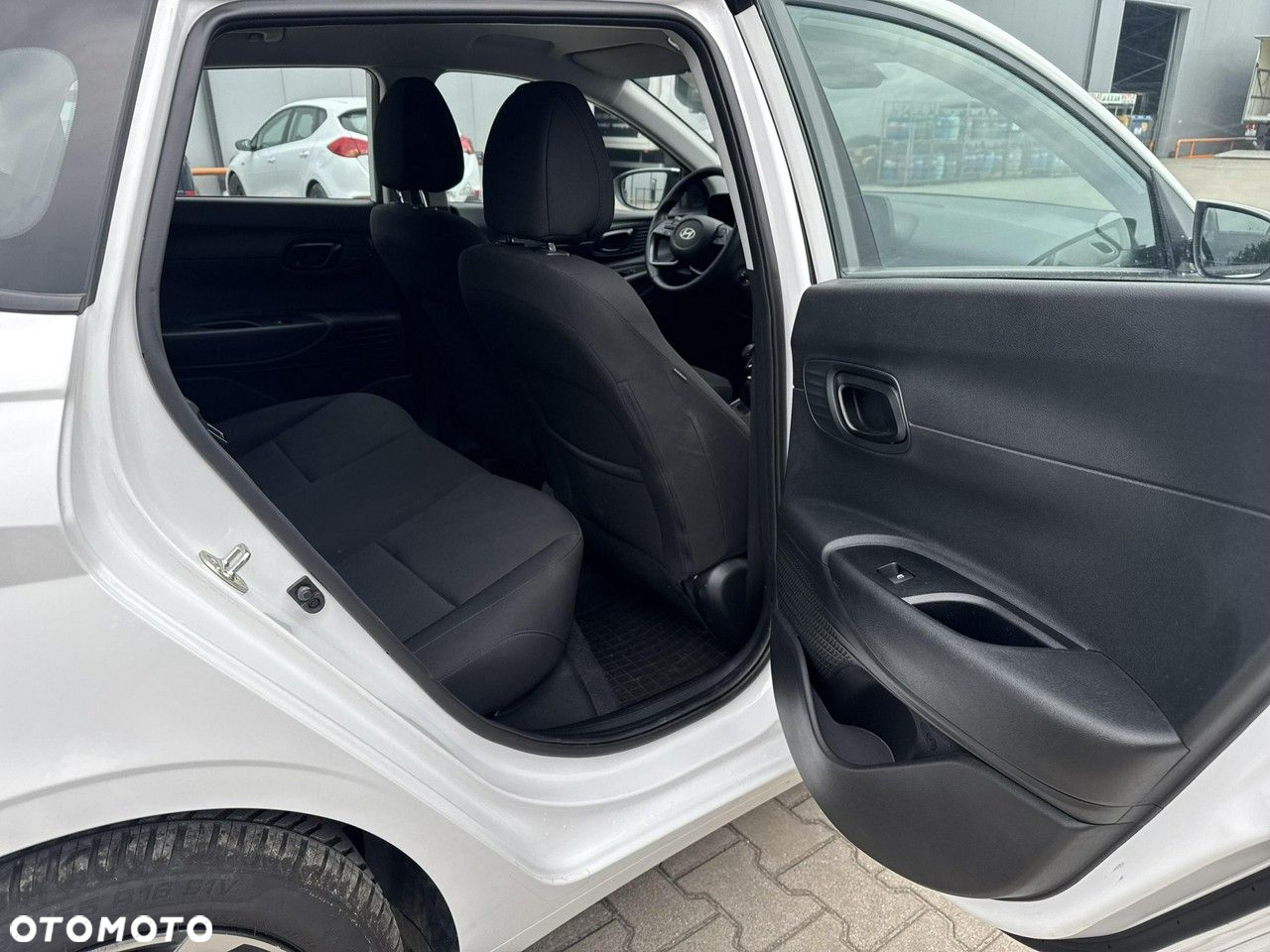Hyundai i20 1.2 Modern - 17