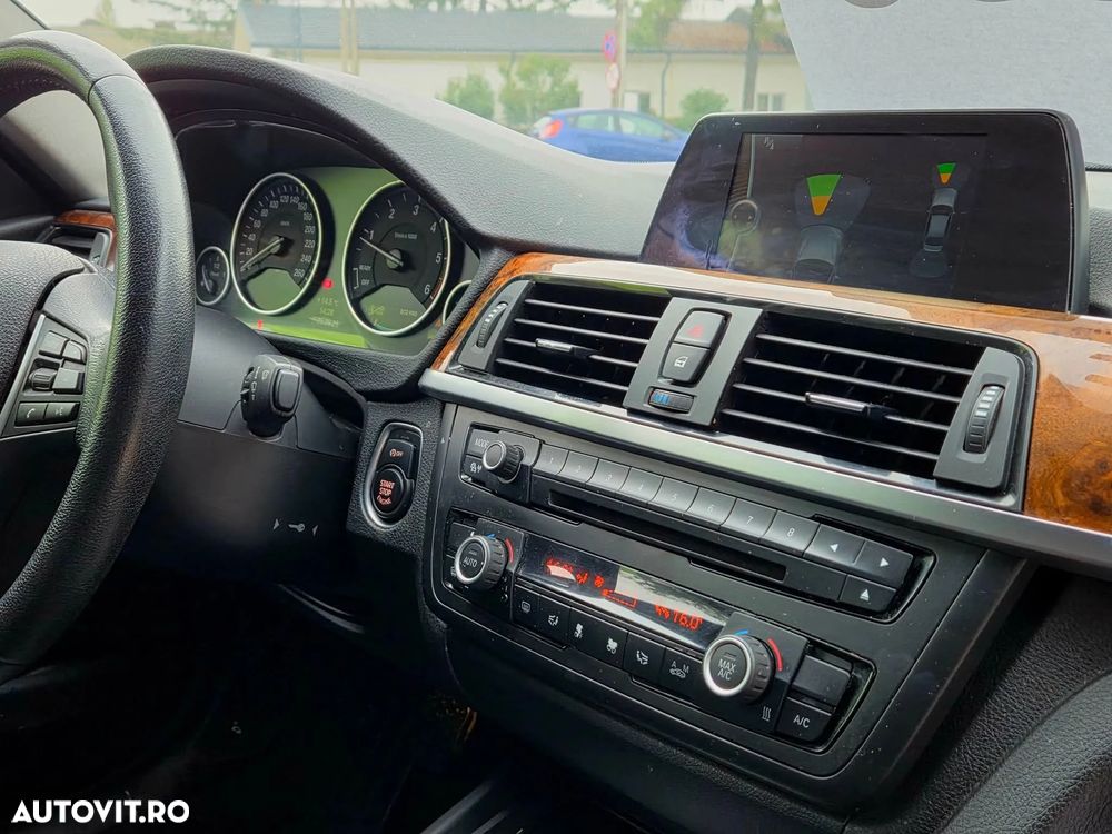 BMW Seria 3 320d Efficient Dynamic Edition - 13