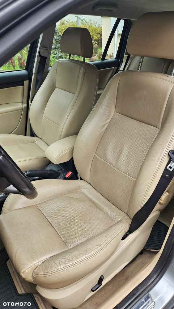 Ford Mondeo 2.0 Ghia - 8