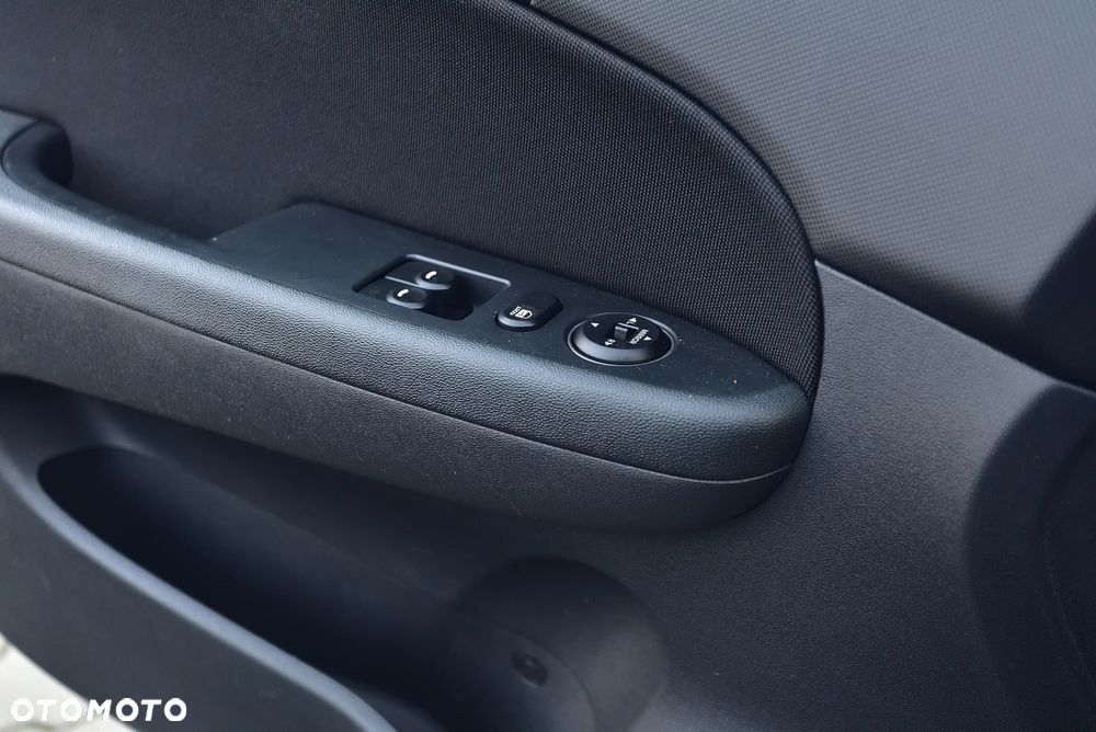 Hyundai i30 1.6 CRDi Comfort - 23