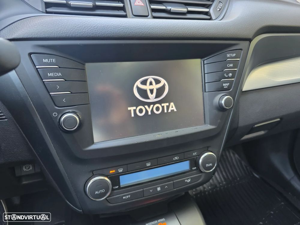 Toyota Avensis SW 2.0 D-4D Luxury+GPS - 18