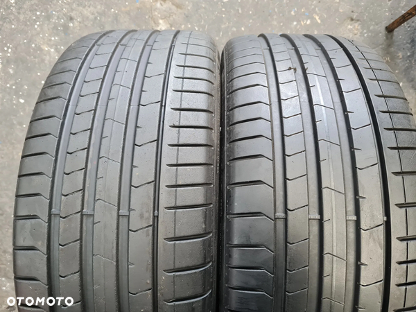 2x PIRELLI P Zero PZ4 235/40R20 6,1mm 6,7mm 2022