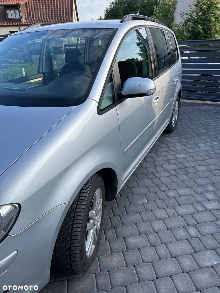 Volkswagen Touran 1.9 TDI Highline - 8
