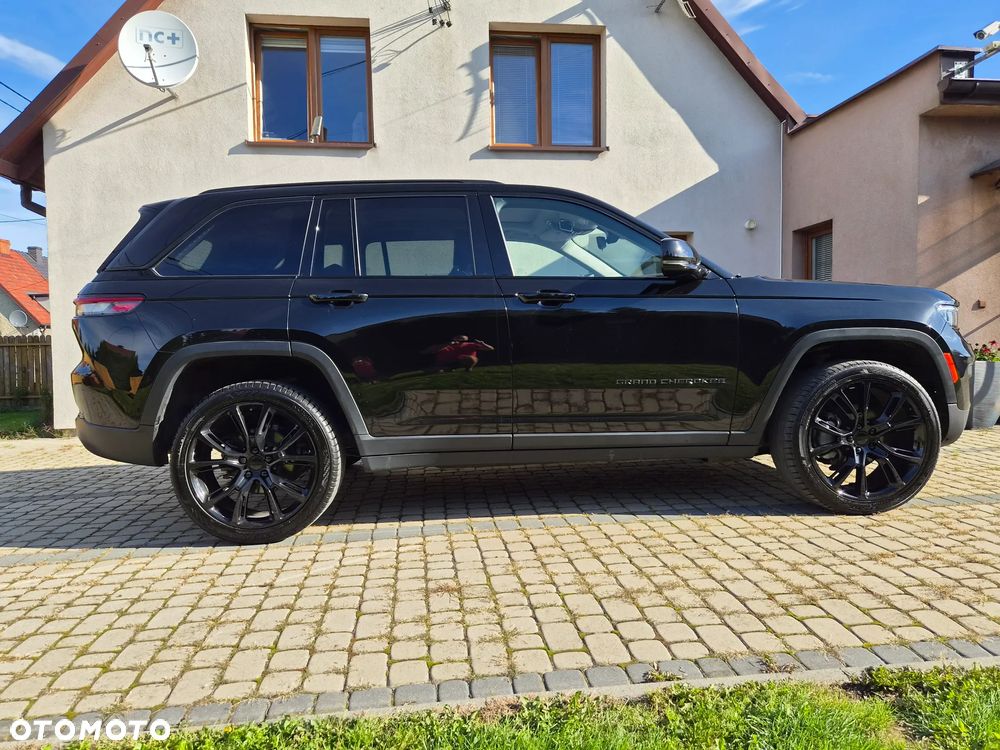 Jeep Grand Cherokee - 34