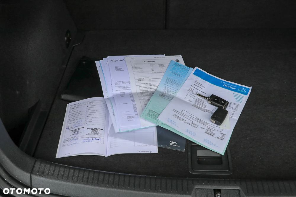 Volkswagen Golf 1.6 TDI DPF Highline - 38