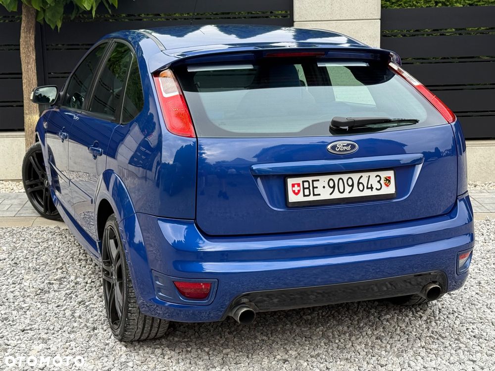 Ford Focus 2.5 ST - 12
