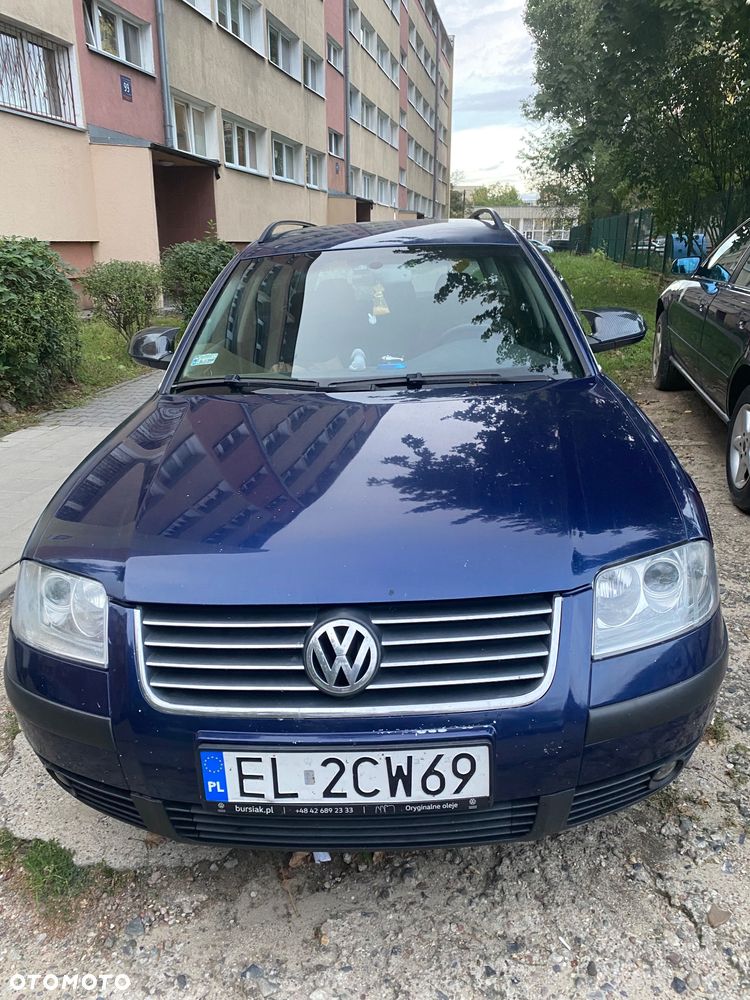 Volkswagen Passat - 1