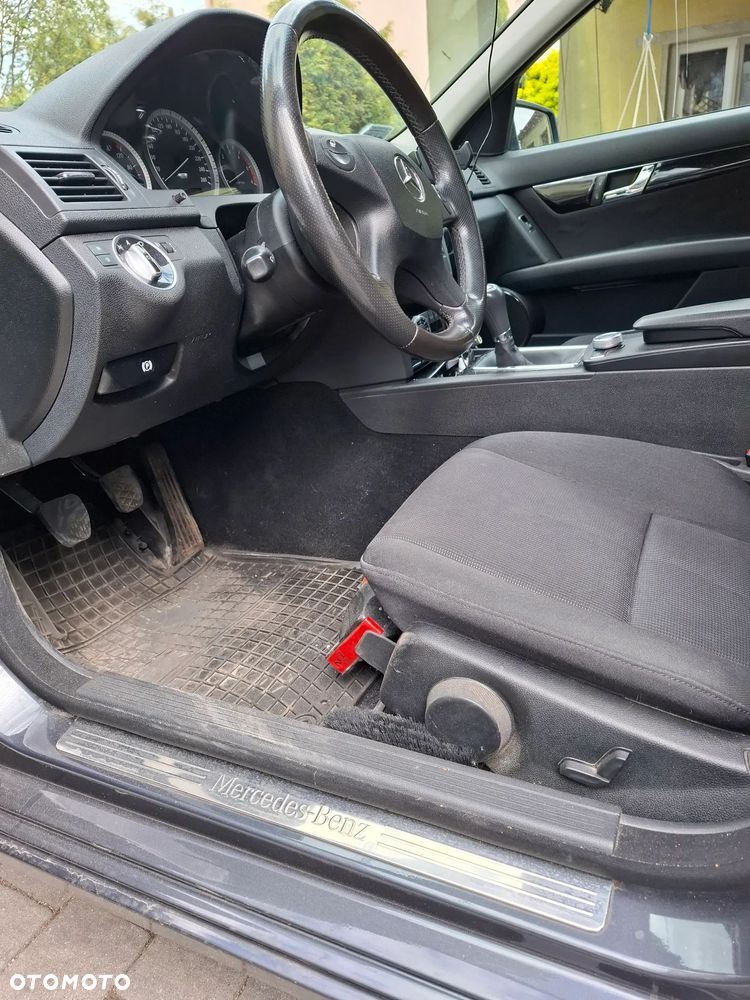 Mercedes-Benz Klasa C 200 CDI BlueEff Elegance - 26