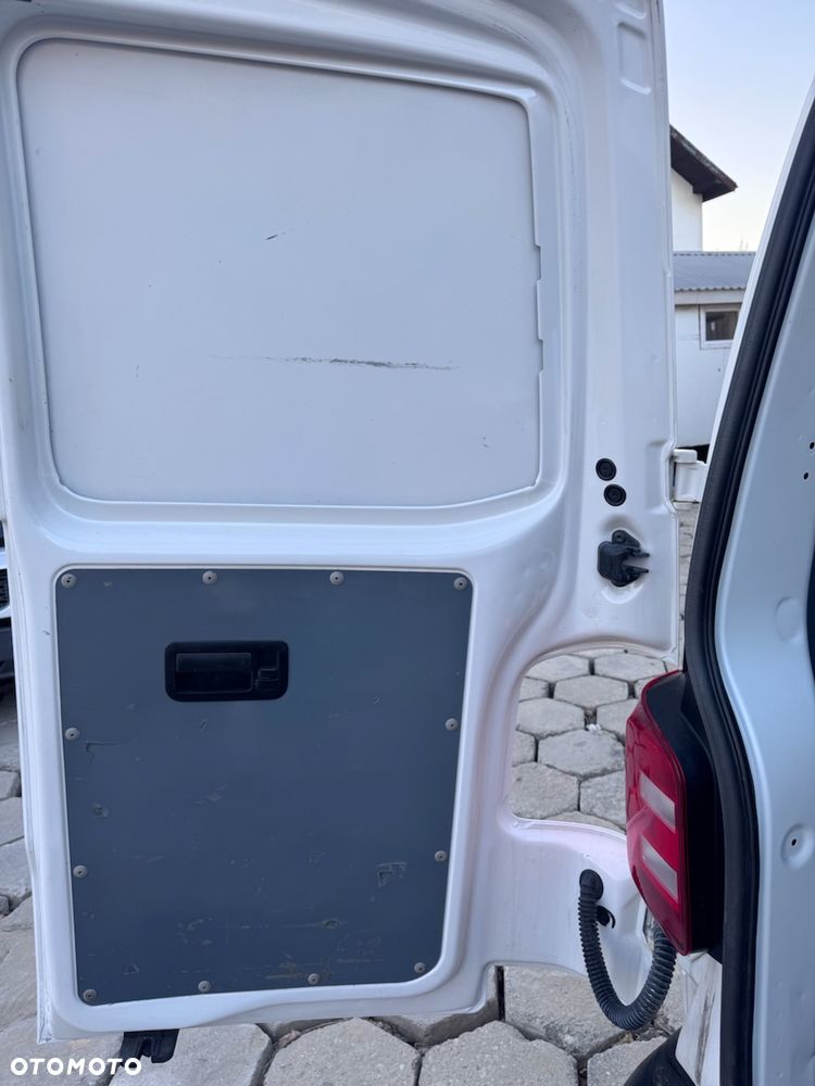 Volkswagen Transporter - 12