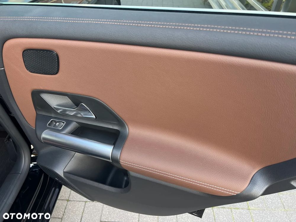 Mercedes-Benz Klasa B 180 7G-DCT - 39