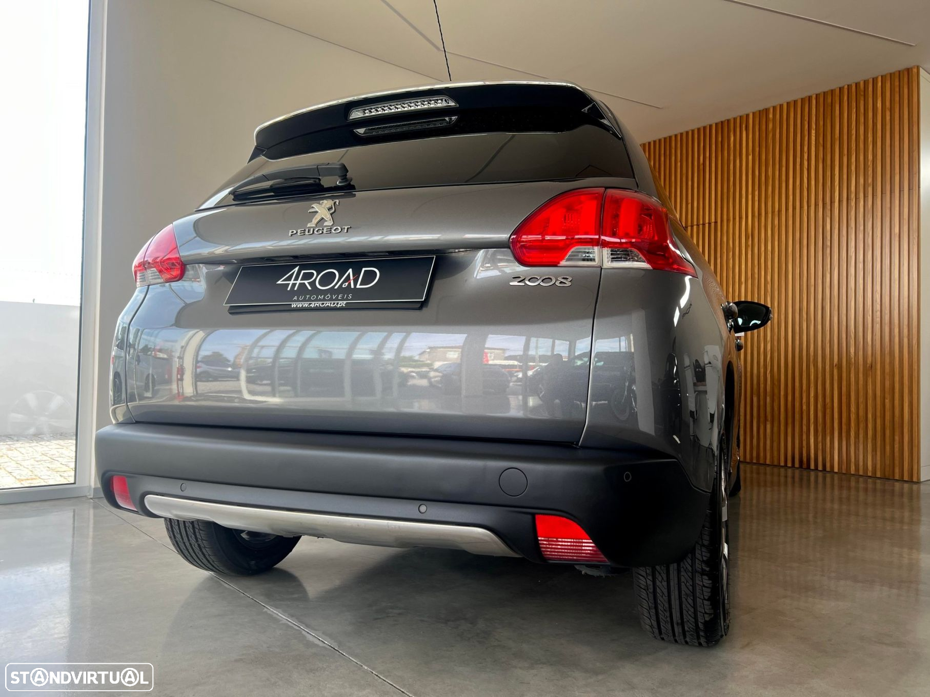 Peugeot 2008 1.6 e-HDi Allure 2-Tronic - 17