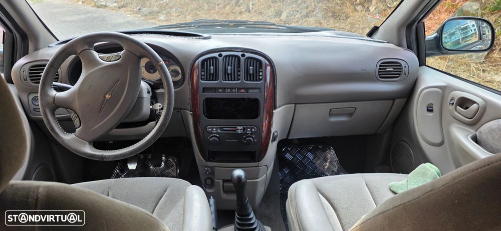 Chrysler Voyager 2.5 CRD LX - 3