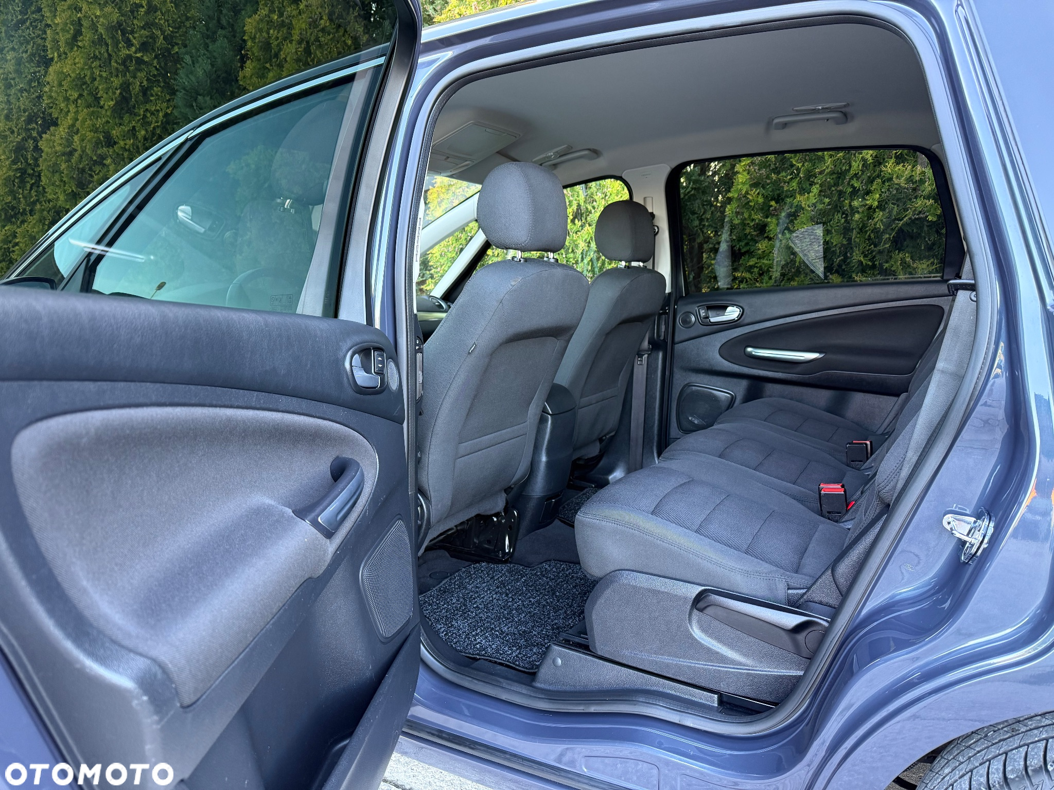 Ford S-Max - 14